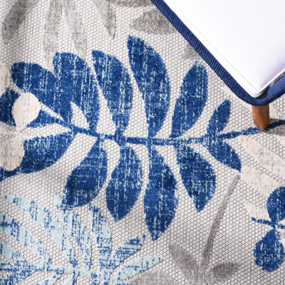 Langford Machine Woven Floral Indoor / Outdoor Area Rug