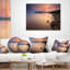 Coussin lombaire à magnifique soleil sur tranquil mer