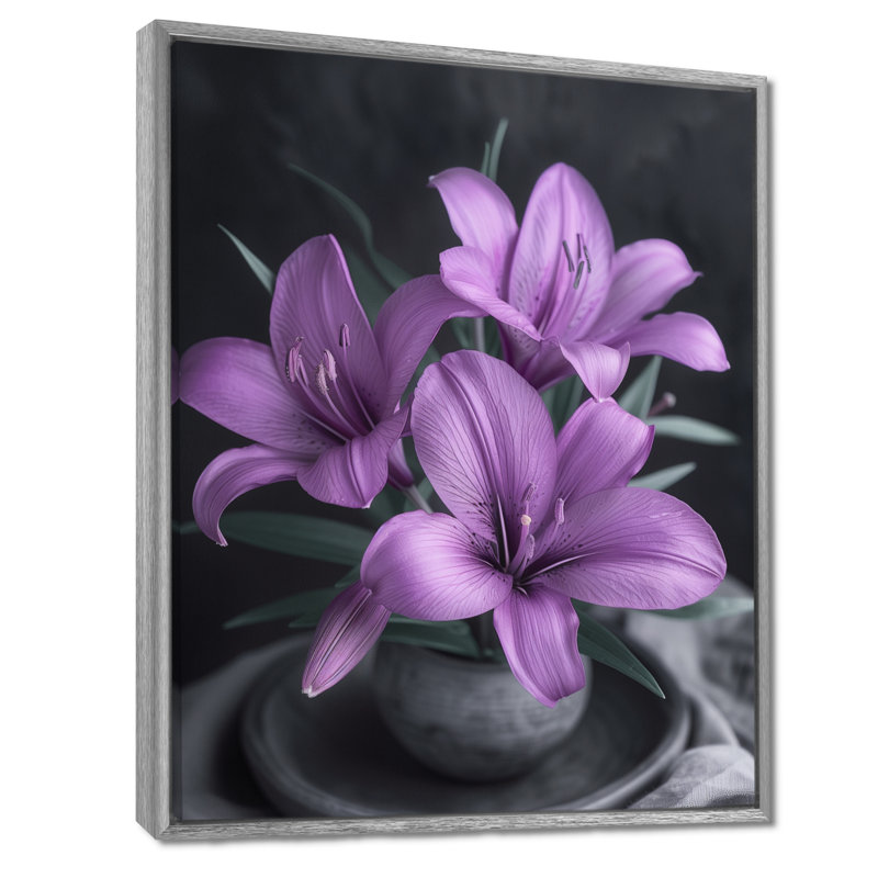 Reproduction d'art moderne lys mauves et noirs modernes, Encadrement argenté, H 16 po x l 32 po