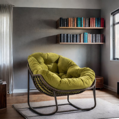 Chaise berçante d'extérieur en osier Makalia