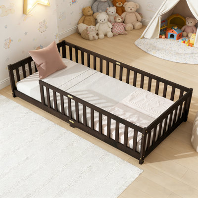 Lit simple en bois massif pour lit de transition pour tout-petit avec clôture sans porte