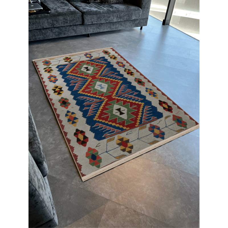 Tapis rectangulaire Werngard, Rectangle 4 pi 8 po x 6 pi 7 po