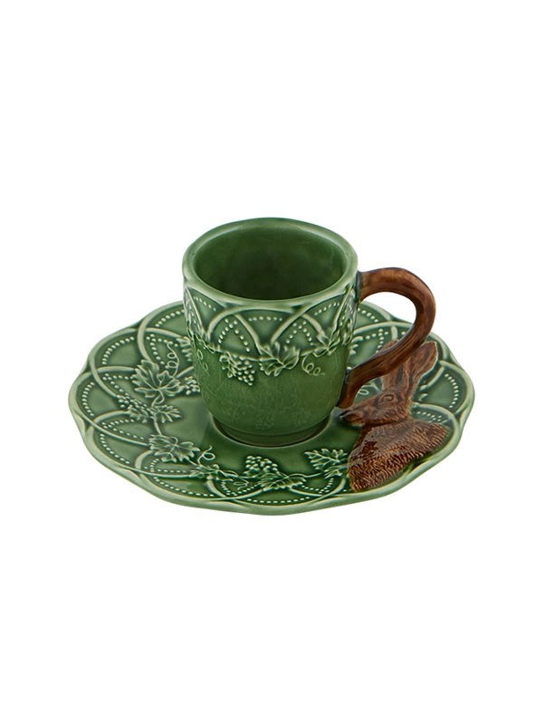 Bois, tasse à café et soucoupe lièvre