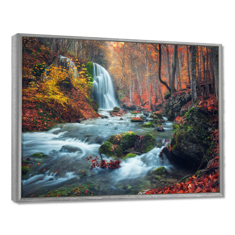 Autumn Mountain Waterfall Long View - Reproduction de photo sur toile tendue, H 34 po x l 44 po, Argent argent