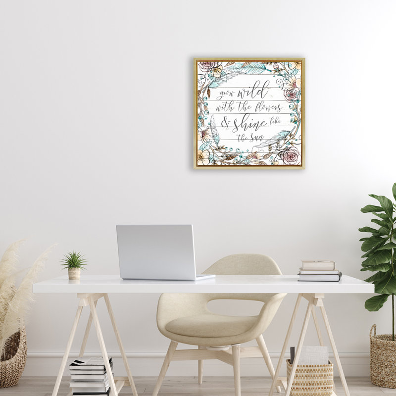Cadre flottant «Grow Wild With Flowers», conception par SD Graphics Studio, Cadre flottant métallique doré, H 18 po x l 18 po