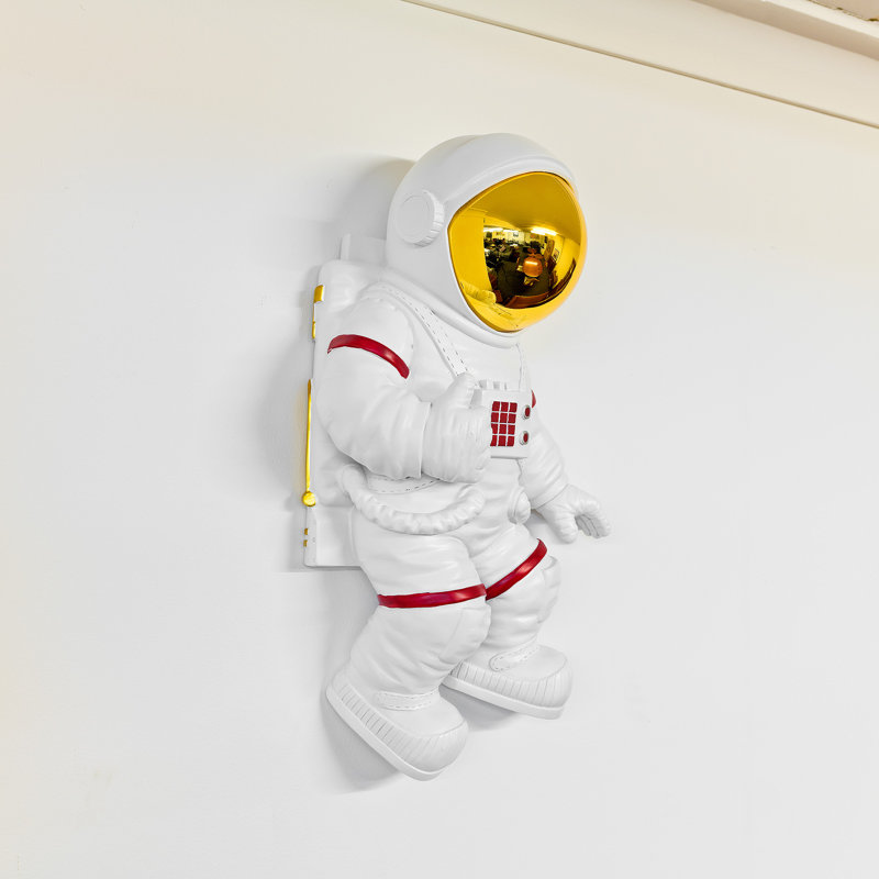 Niccolas Thumbs Up Astronaut Statue