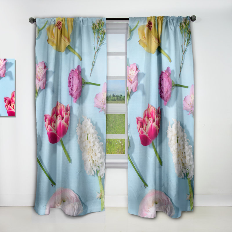 Panneau de rideau simple occultant Fresh Fresh Blooming Flowers, L 52 po x L 108 po