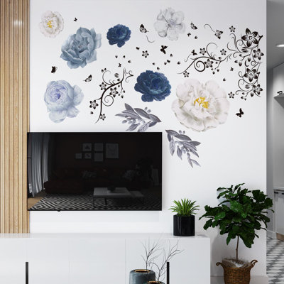 Butterfly Vine with Oversized Flowers Wall Décor