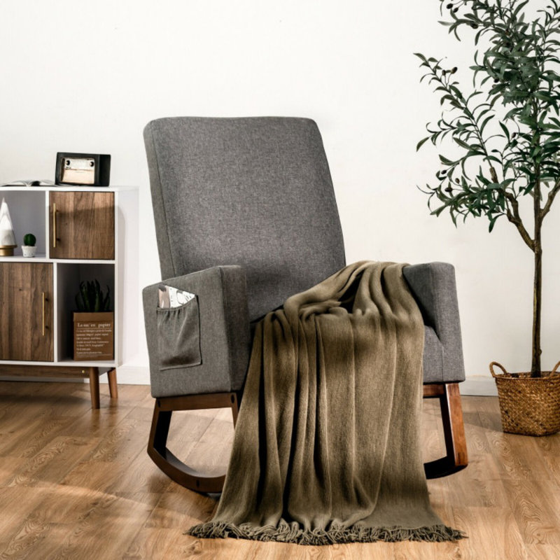 Fauteuil rembourré à dossier haut avec poches latérales Rocking, Beige