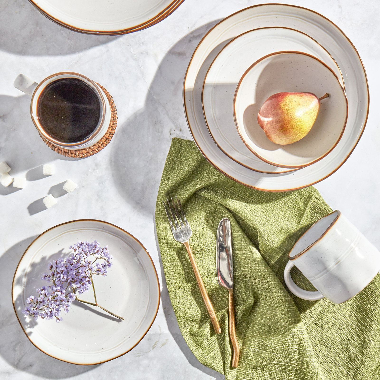 Arda Stoneware Dinnerware Set