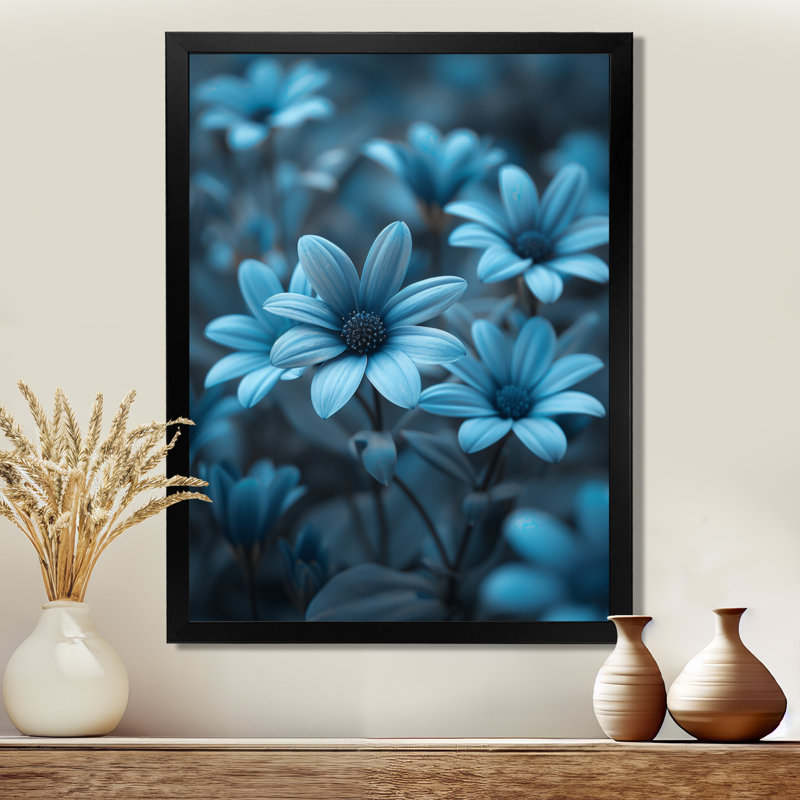 Décorations murales monochromes bleues et grises brumeuses I - marguerites, Cadre simple noir, H 32 po x l 24 po x P 1 po