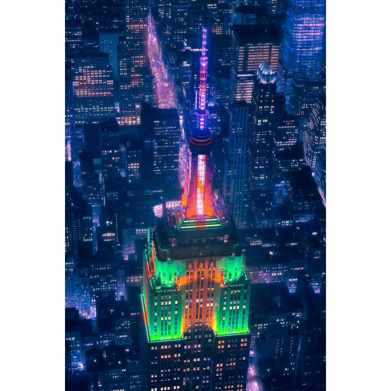 «Crispina De La - Top Of The Empire» par 1X - reproduction d'art sur toile tendue, H 12 po x l 8 po