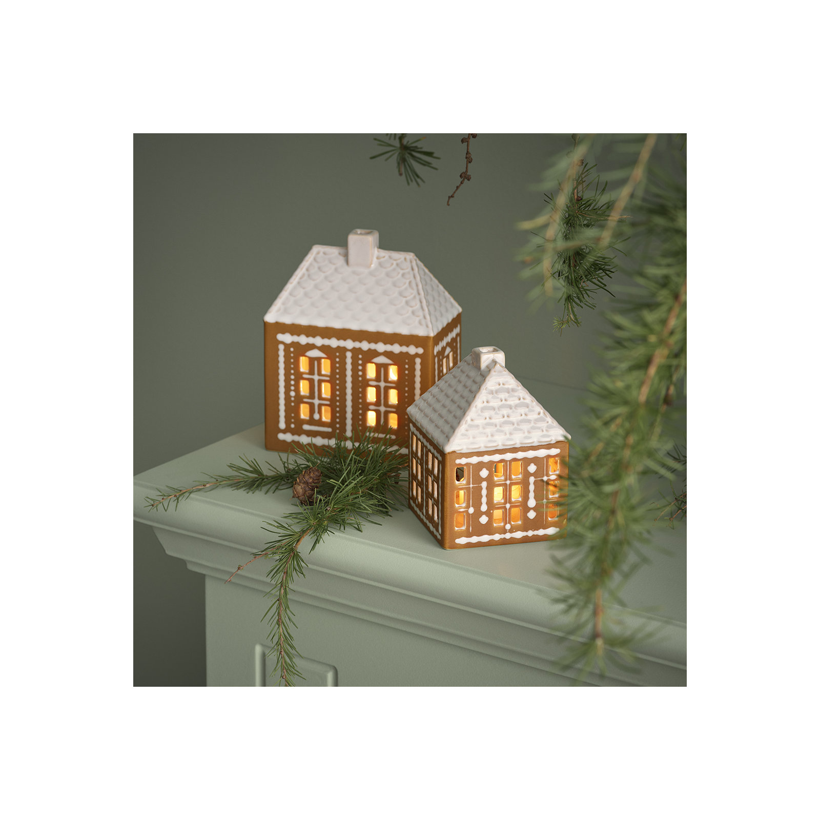 Gingerbread 6.1" Stoneware Tabletop Lantern