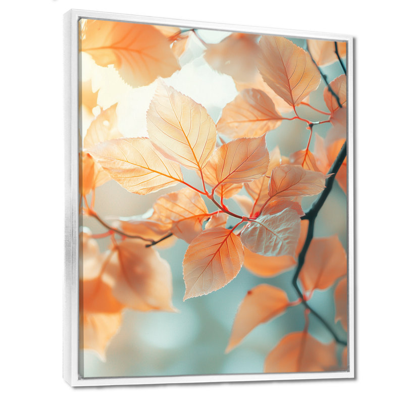 «Sun-Kissed Leaves I» - art mural feuilles, H 40 po x l 30 po, Reproduction avec cadre flottant, Blanc