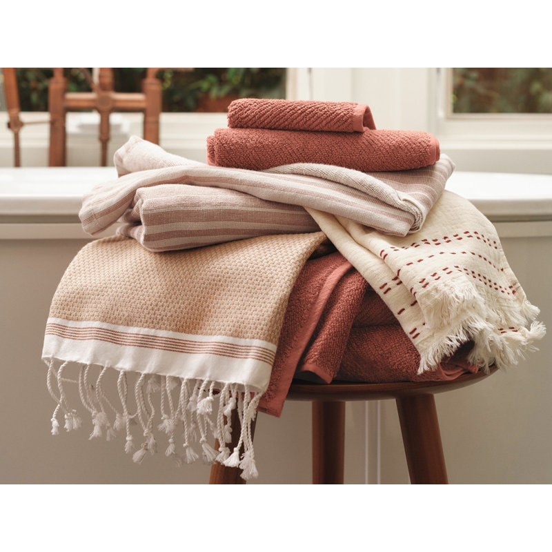Mediterranean Fingertip Towel, Hand Towel, Seal w/Fawn