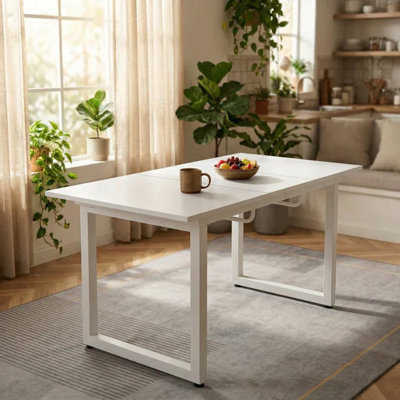 Table de salle à manger extensible de couleur blanche avec pieds en métal et table de cuisine moderne pour gagner de l'espace (l 70,86 po x P 31,5 po x H 29,5 po)