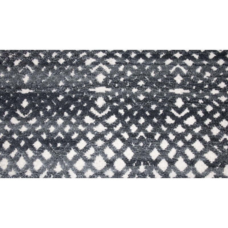 Handmade Cotton and Silk Geometric Area Rug