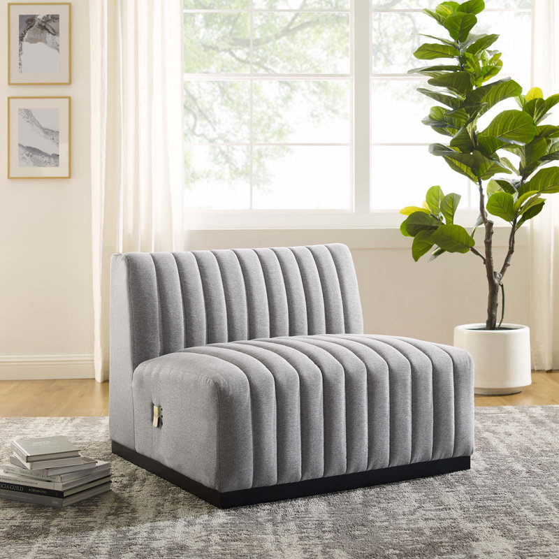Chaise sans accoudoirs rembourrée en tissu Conjure Channel, 100% polyester gris clair