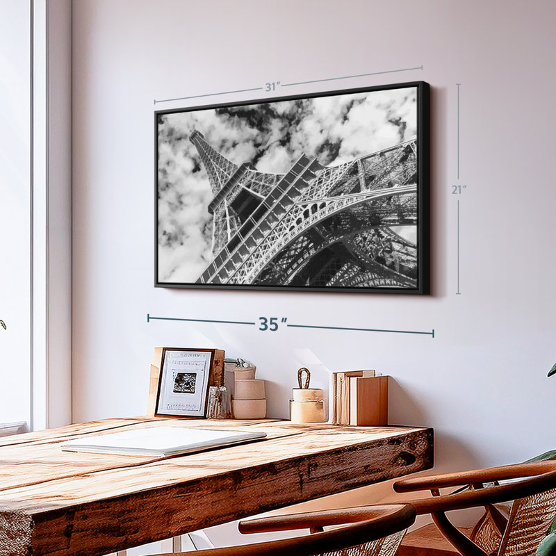 «Tour Eiffel Cloudscape Wall Art», H 21 po x l 31 po