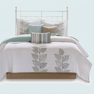 6 Piece Embroidered Quilt Set With Throw Pillows Blue King
