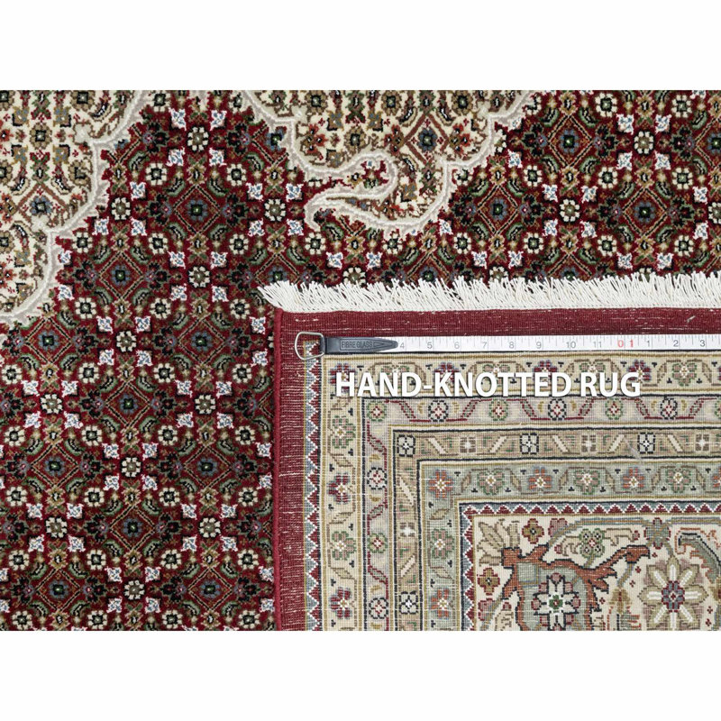 Tapis rouge en laine et soie noué à la main 8 pi 10 po x 12 pi 4 po Super Mahi