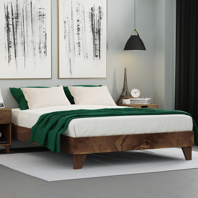 Dedrie Solid Wood Bed, King, Walnut