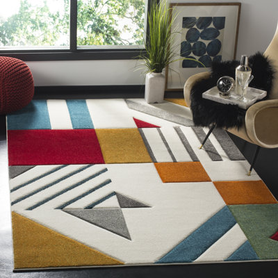 Vakhdank Geometric Area Rug