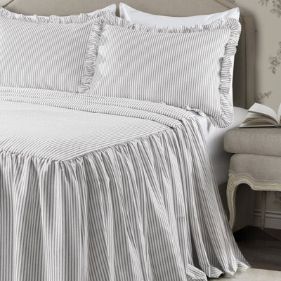 Reyna Microfiber Reversible 3 Piece Bedspread Set