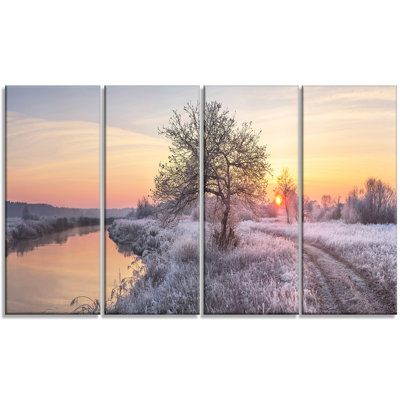 « winter » over frosty field», ensemble de 4 toiles tendues sur toiles