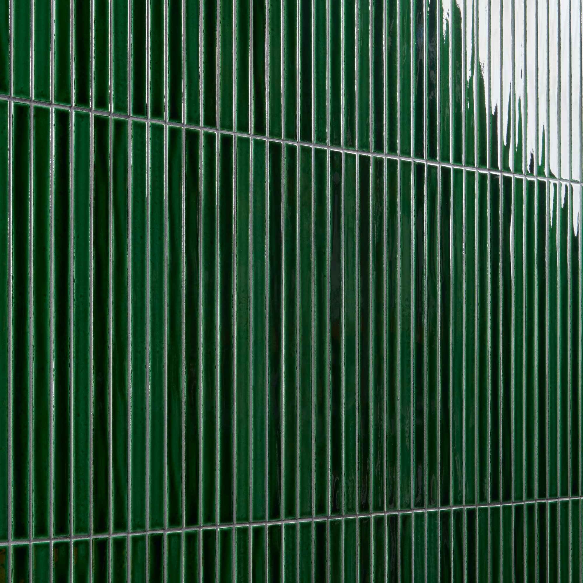 Vivanta 5.27 In. X 17.71 In. Glossy Ceramic Mosaic Elongated Subway Wall Tile (8 Sheets / Box), Jungle Green