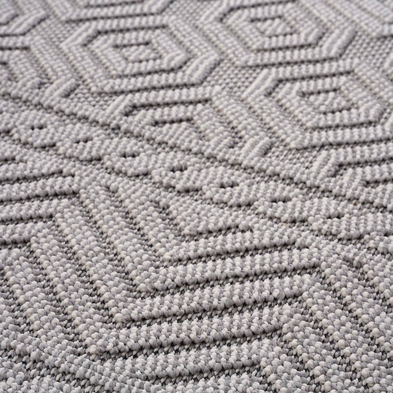 Collection Geometric Indoor/Outdoor Area Rug, White, Rectangle 7'9" x 10'