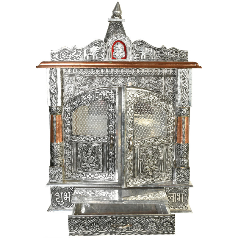 Figurines & Sculptures