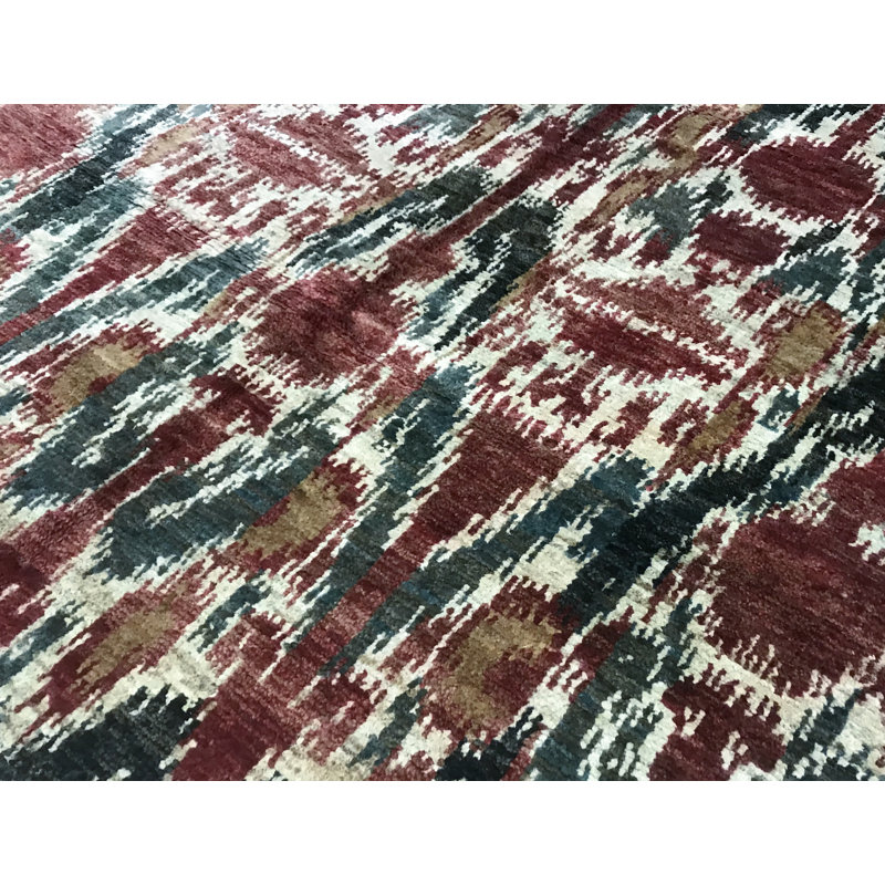 Hand-Knotted High-Quality Red and Green Area Rug