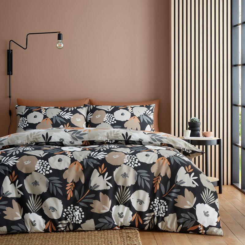 Yasmin 52% Polyester (Recycled) 48% Cotton Floral Duvet Cover Set with Pillowcases, Black