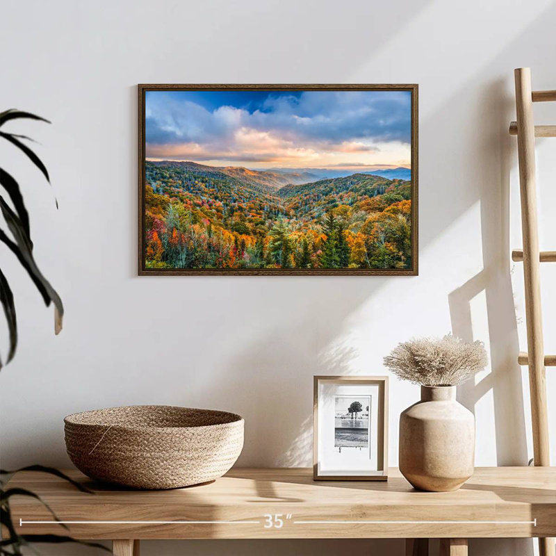 Smoky Mountains at Fall, 19 po x 13 po, Cadre flottant noyer