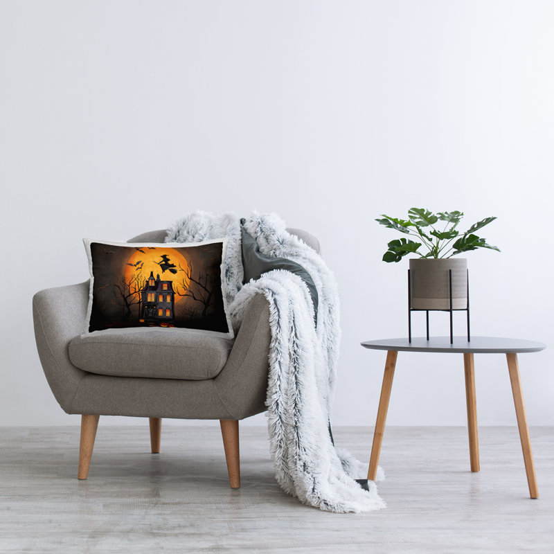 Coussin décoratif Haunted Night Mansion, par Nicole Tamarin, Halloween - 1