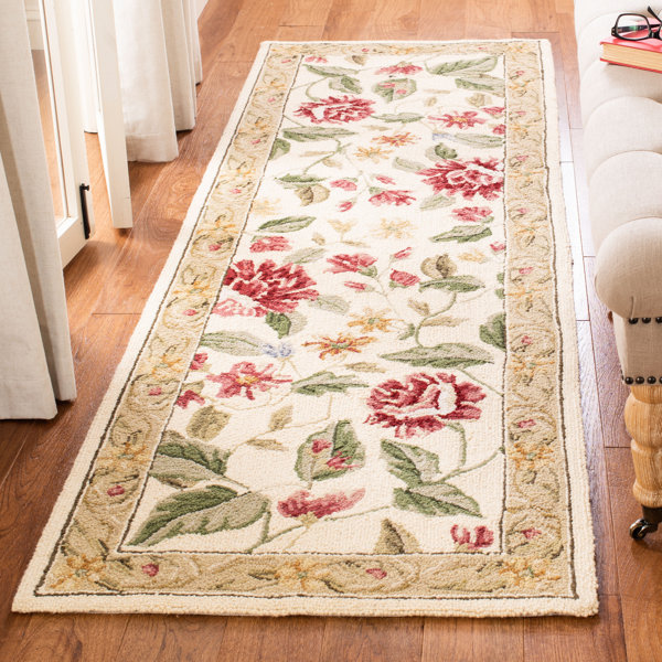 Lark Manor Hollander Hand Hooked Wool Floral Rug & Reviews | Wayfair