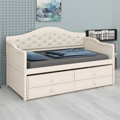 Multi-Functional Living Room Daybed with Storage Solutions and Tufted Design