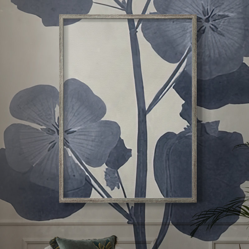 Reproduction encadrée de fleurs pressées V bleu marine - Bois massif, H 11 po x l 9 po