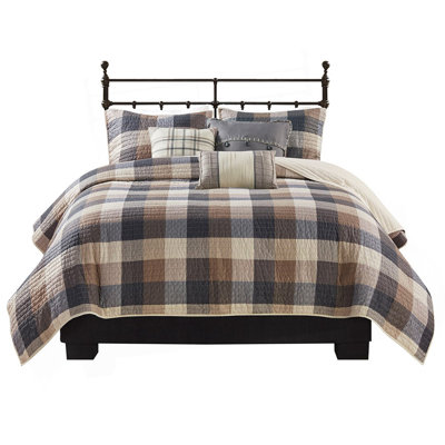 6 Piece Printed Herringbone Quilt Set with Throw Pillows Neutral Full/Queen