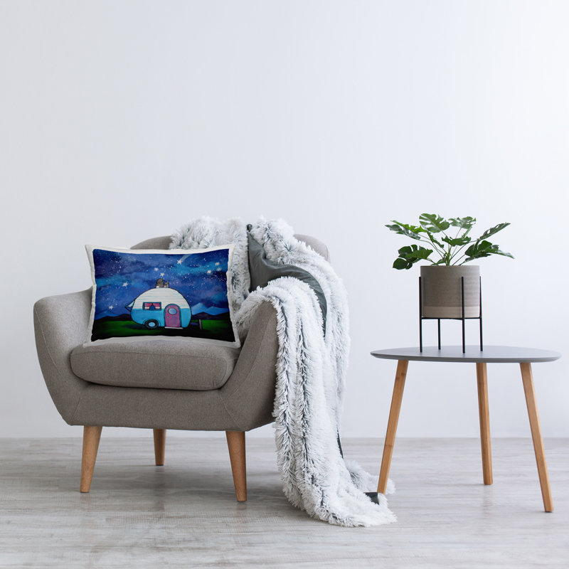 Coussin décoratif à motif de camping avec lapin et étoiles par Andrea Doss