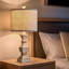 Lampe de table en résine Alveera-1800882878
