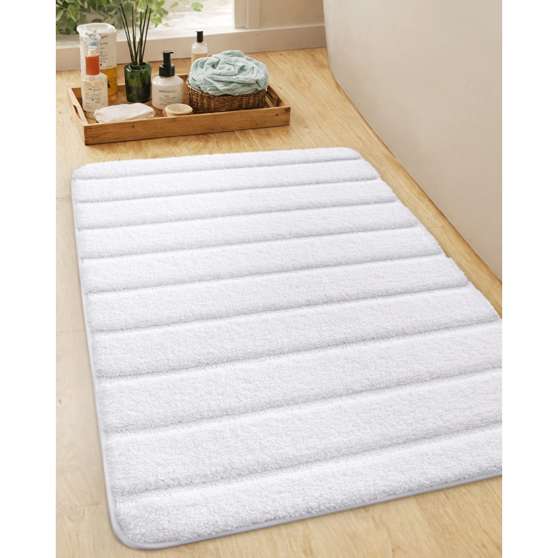 Tapis pour salle de bain Earley, Simple - l 24 po x L 43 po, Blanc