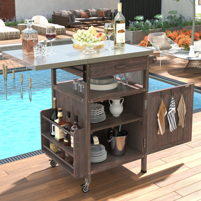 Chariot de barbecue robuste avec plateau en acier inoxydable, rangement en bois massif et roulettes verrouillables pour une utilisation polyvalente dans le jardin