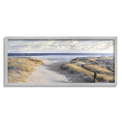 Nuage moelleux panoramique sur la plage, le littoral et les dunes de sable par Mike Calascibetta - photographie