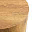 Ensemble de tables basses modernes et minimalistes de deux tables basses en bois aggloméré à motif de marbre de couleur bois. La table cylindrique avec son design à motif s'intègre facilement dans une variété de styles d'intérieur.