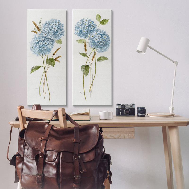 «Blue Hydrangea Long Stems», ensemble de 2 toiles murales par Nan, H 30 po x l 13 po