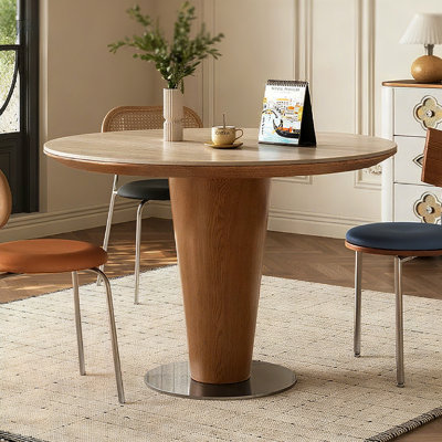 Table de salle à manger beige et noyer