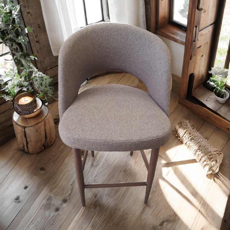 Tabouret de siège classique en tissu de style Mid-Century moderne, bien que fabriqué,