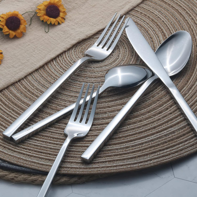 Ensemble de couverts 45 pièces en acier inoxydable 45 pièces pour couverts 8 pièces avec finition miroir, va au lave-vaisselle, comprend des couteaux de table, des fourchettes, des cuillères et des ustensiles de service